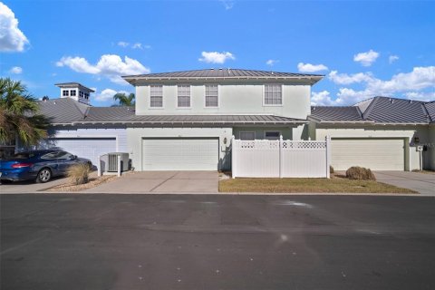 Townhouse in Apollo Beach, Florida 3 bedrooms, 243.68 sq.m. № 1720746 - photo 10