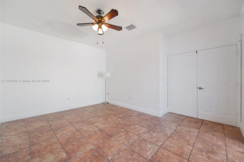 Touwnhouse à vendre à Hollywood, Floride: 3 chambres, 149.02 m2 № 1633458 - photo 10