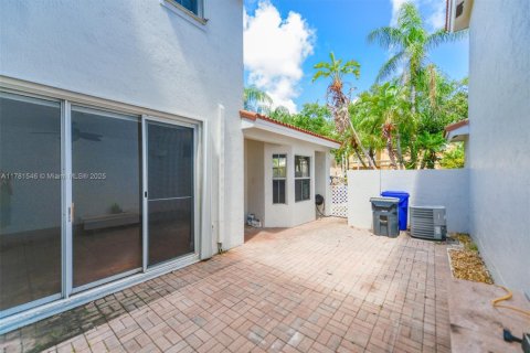 Touwnhouse à vendre à Hollywood, Floride: 3 chambres, 149.02 m2 № 1633458 - photo 28