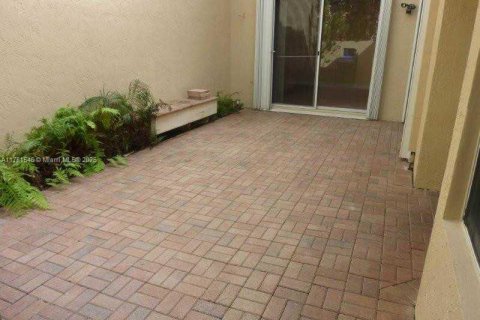 Touwnhouse à vendre à Hollywood, Floride: 3 chambres, 149.02 m2 № 1633458 - photo 4