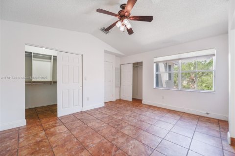 Touwnhouse à vendre à Hollywood, Floride: 3 chambres, 149.02 m2 № 1633458 - photo 17