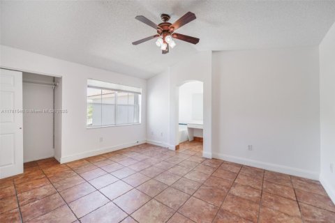 Touwnhouse à vendre à Hollywood, Floride: 3 chambres, 149.02 m2 № 1633458 - photo 18