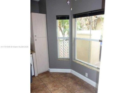 Touwnhouse à vendre à Hollywood, Floride: 3 chambres, 149.02 m2 № 1633458 - photo 7