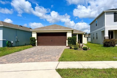 Villa ou maison à Clermont, Floride 4 chambres, 153.85 m2 № 2151381