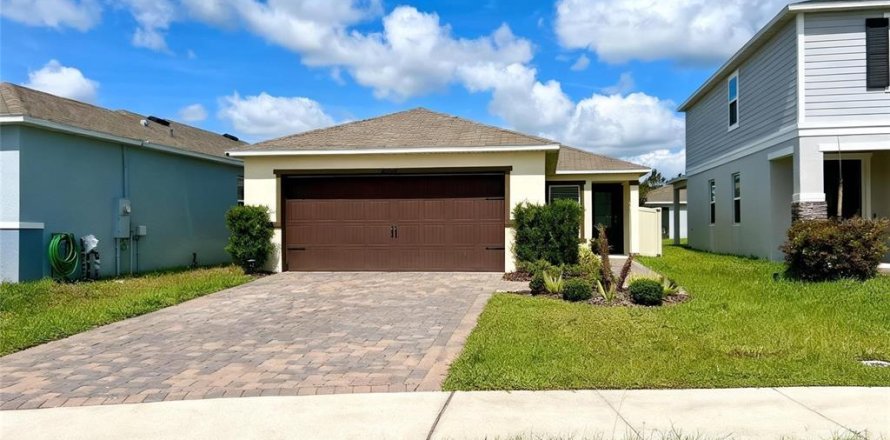 Casa en Clermont, Florida 4 dormitorios, 153.85 m2 № 2151381