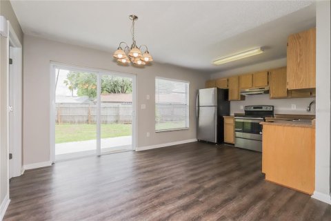 Villa ou maison à vendre à Brandon, Floride: 3 chambres, 108.97 m2 № 2149654 - photo 4