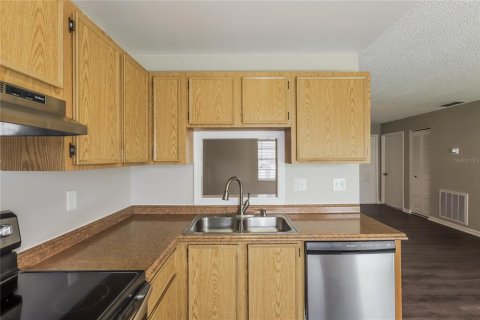Villa ou maison à vendre à Brandon, Floride: 3 chambres, 108.97 m2 № 2149654 - photo 7