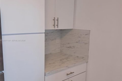 Купить кондоминиум в Майами, Флорида 1 спальня, 66.7м2, № 2090299 - фото 17
