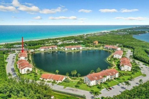 Condo à Hutchinson Island South, Floride, 2 chambres  № 1994422