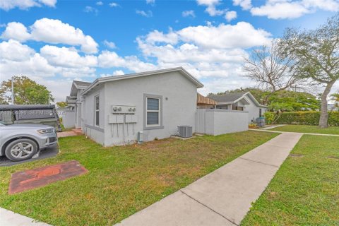 Condominio en venta en Miami, Florida, 3 dormitorios, 97.55 m2 № 2017703 - foto 20