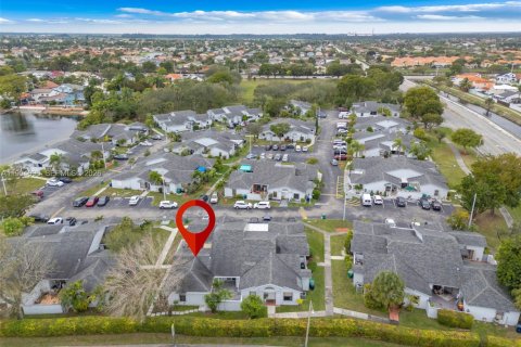 Condominio en venta en Miami, Florida, 3 dormitorios, 97.55 m2 № 2017703 - foto 21