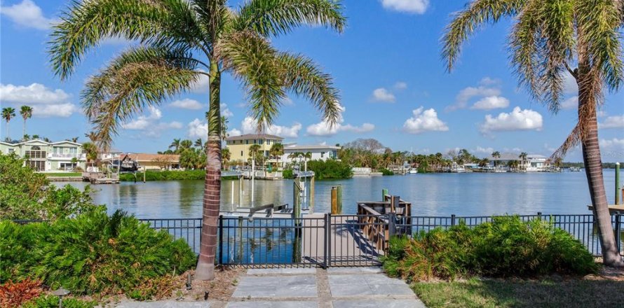 Дом в Редингтон-Бич, Флорида 6 комнат, 160.16м2 № 1446659