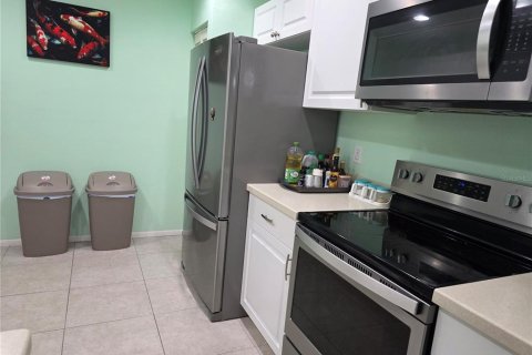 Купить кондоминиум в Брейдентон, Флорида 8 комнат, 209.77м2, № 2095962 - фото 10