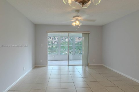Condo in Margate, Florida, 1 bedroom  № 1730200 - photo 6