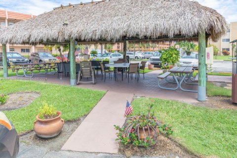 Condo in Margate, Florida, 1 bedroom  № 1730200 - photo 25