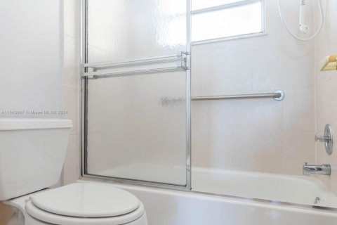 Condo in Margate, Florida, 1 bedroom  № 1730200 - photo 19