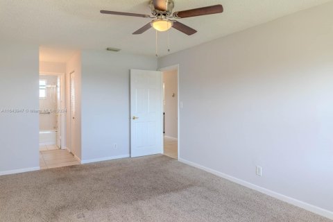 Condo in Margate, Florida, 1 bedroom  № 1730200 - photo 15