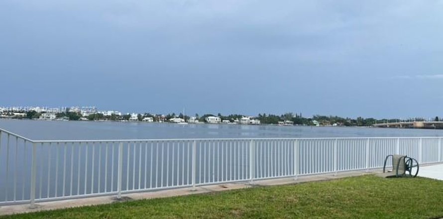 Condominio en Lantana, Florida, 1 dormitorio № 1820179