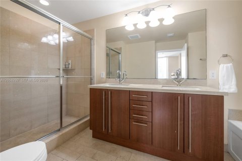 Copropriété à louer à Miami, Floride: 2 chambres, 94.11 m2 № 2169513 - photo 17
