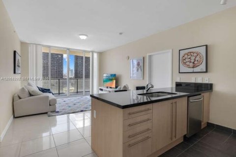 Copropriété à louer à Miami, Floride: 2 chambres, 94.11 m2 № 2169513 - photo 9