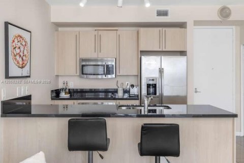 Copropriété à louer à Miami, Floride: 2 chambres, 94.11 m2 № 2169513 - photo 11