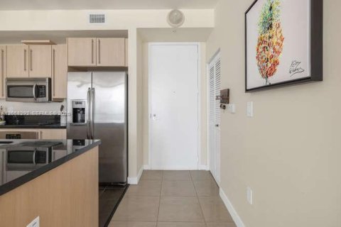 Copropriété à louer à Miami, Floride: 2 chambres, 94.11 m2 № 2169513 - photo 10