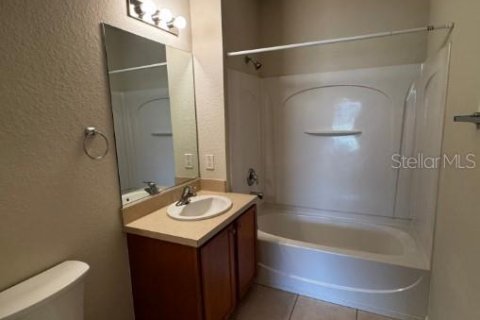Condo in Ocala, Florida, 2 bedrooms  № 2097942 - photo 8