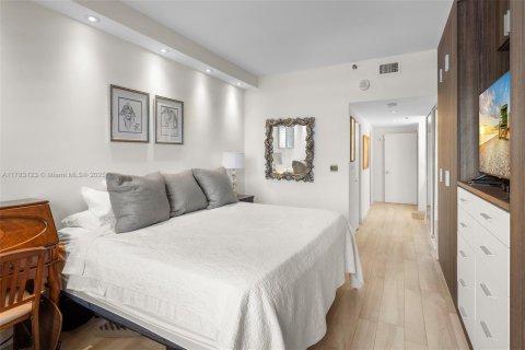 Condo in Key Biscayne, Florida, 3 bedrooms  № 1696140 - photo 30