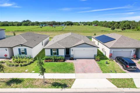 Villa ou maison à vendre à Haines City, Floride: 4 chambres, 184.69 m2 № 1721879 - photo 2