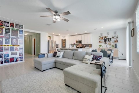 Villa ou maison à vendre à Haines City, Floride: 4 chambres, 184.69 m2 № 1721879 - photo 11