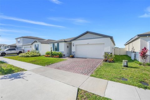 Villa ou maison à vendre à Haines City, Floride: 4 chambres, 184.69 m2 № 1721879 - photo 3