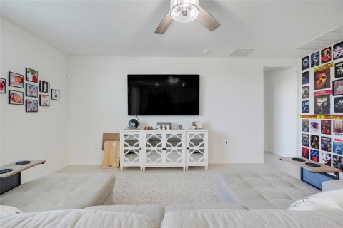 Villa ou maison à vendre à Haines City, Floride: 4 chambres, 184.69 m2 № 1721879 - photo 10