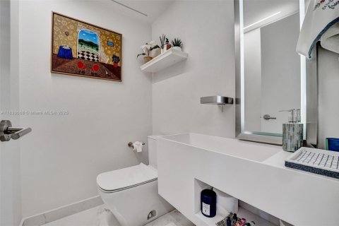 Condo in Miami, Florida, 3 bedrooms  № 1814701 - photo 23