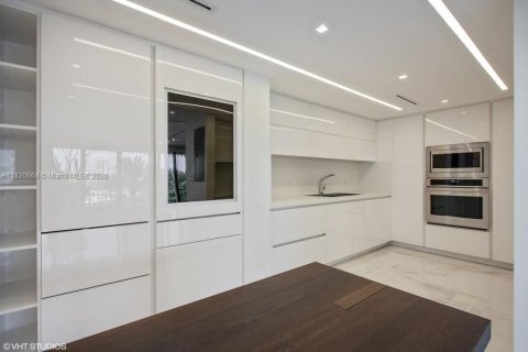 Condo in Miami, Florida, 3 bedrooms  № 1814701 - photo 14