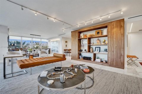 Condo in Miami, Florida, 3 bedrooms  № 1814701 - photo 8