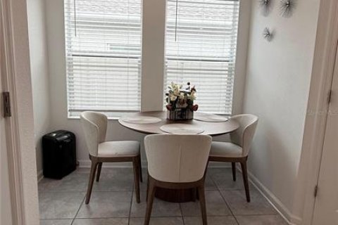 Villa ou maison à louer à Haines City, Floride: 4 chambres, 193.24 m2 № 2287474 - photo 6