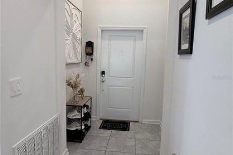 Villa ou maison à louer à Haines City, Floride: 4 chambres, 193.24 m2 № 2287474 - photo 2
