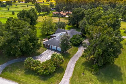 Casa en venta en Ocala, Florida, 4 dormitorios, 285.02 m2 № 1917664 - foto 1