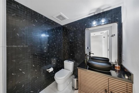 Copropriété à vendre à Miami, Floride: 2 chambres, 127.09 m2 № 1974067 - photo 30