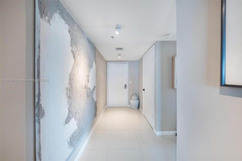 Copropriété à vendre à Miami, Floride: 2 chambres, 127.09 m2 № 1974067 - photo 29