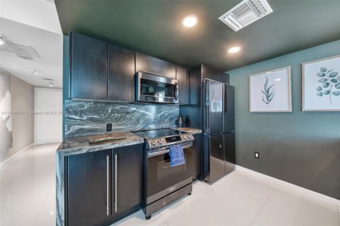 Copropriété à vendre à Miami, Floride: 2 chambres, 127.09 m2 № 1974067 - photo 18