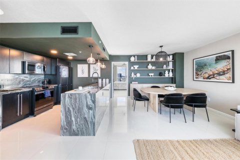 Copropriété à vendre à Miami, Floride: 2 chambres, 127.09 m2 № 1974067 - photo 12