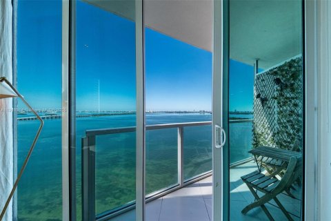 Copropriété à vendre à Miami, Floride: 2 chambres, 127.09 m2 № 1974067 - photo 2