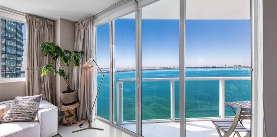 Condo à Miami, Floride, 2 chambres  № 1974067