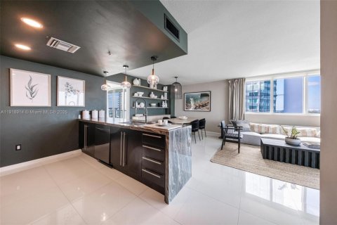 Copropriété à vendre à Miami, Floride: 2 chambres, 127.09 m2 № 1974067 - photo 19