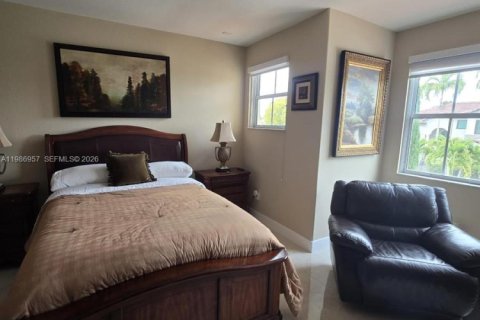 Commercial property in Miami, Florida 1 bedroom, 316.98 sq.m. № 2044795 - photo 6