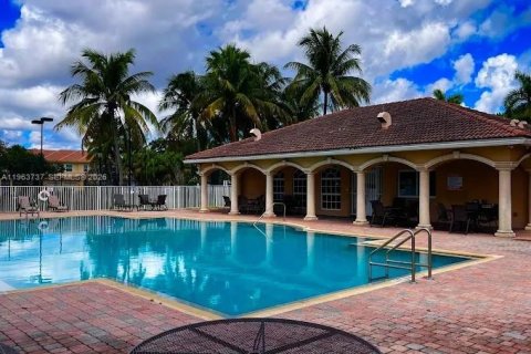 Купить таунхаус в Мирамар, Флорида 4 спальни, 168.62м2, № 2025466 - фото 28