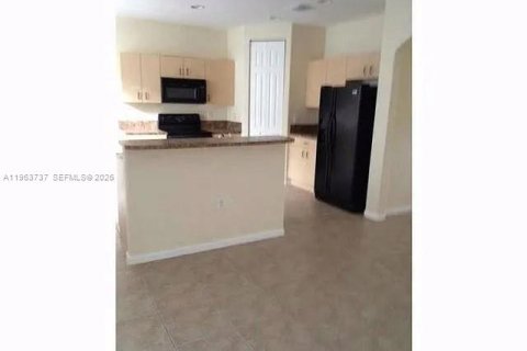 Купить таунхаус в Мирамар, Флорида 4 спальни, 168.62м2, № 2025466 - фото 9