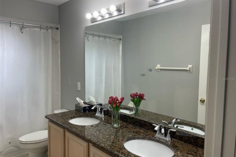 House in Orlando, Florida 5 bedrooms, 288.65 sq.m. № 1898453 - photo 3