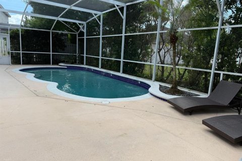 House in Orlando, Florida 5 bedrooms, 288.65 sq.m. № 1898453 - photo 14